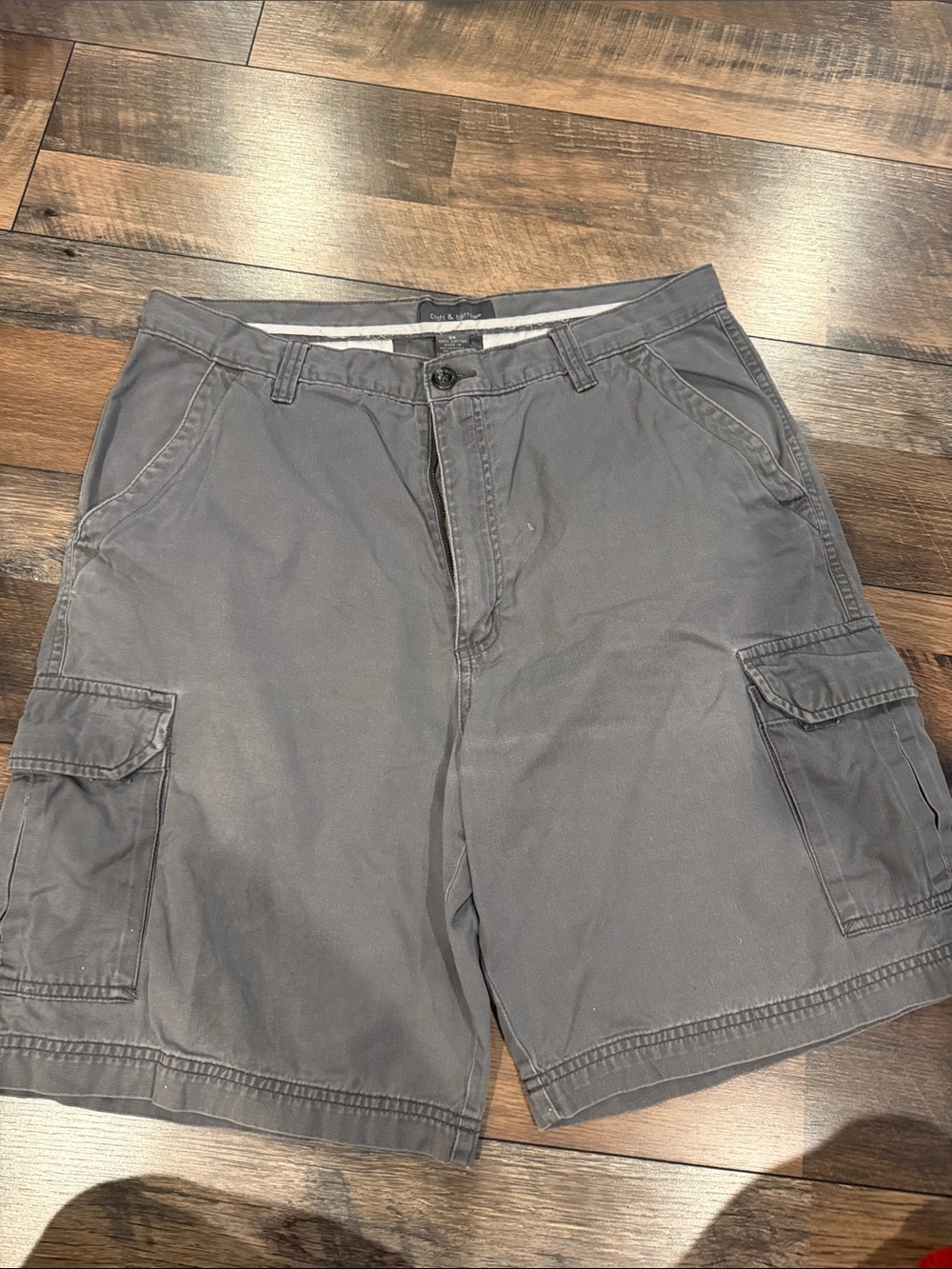 croft & barrow Men's Cargo Shorts in Charcoal Gray